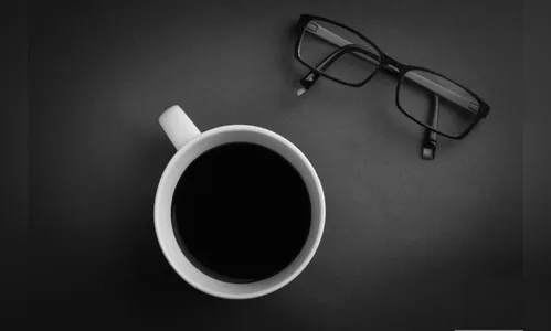 Política em Apucarana: café frio