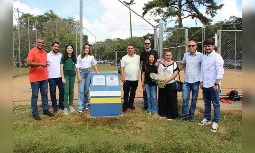 Arapongas entrega oficialmente a Quadra de Areia Cláudia Resende