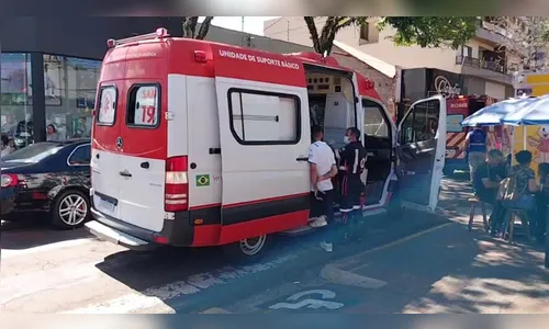 Criança é atropelada em acidente envolvendo duas motos, em Arapongas