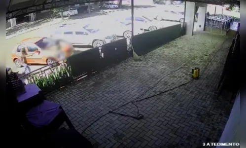 Mulher vai à delegacia denunciar ex-companheiro e é baleada por ele