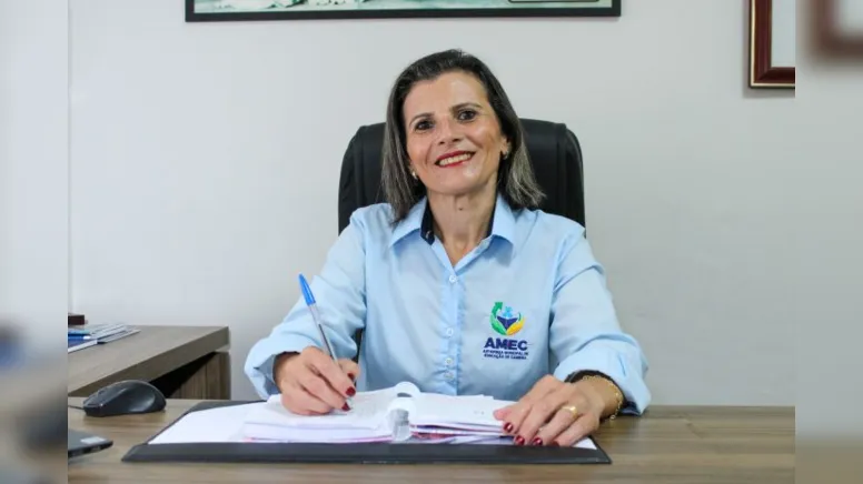 Imagem ilustrativa da notícia Nova secretária de Educação de Cambira
