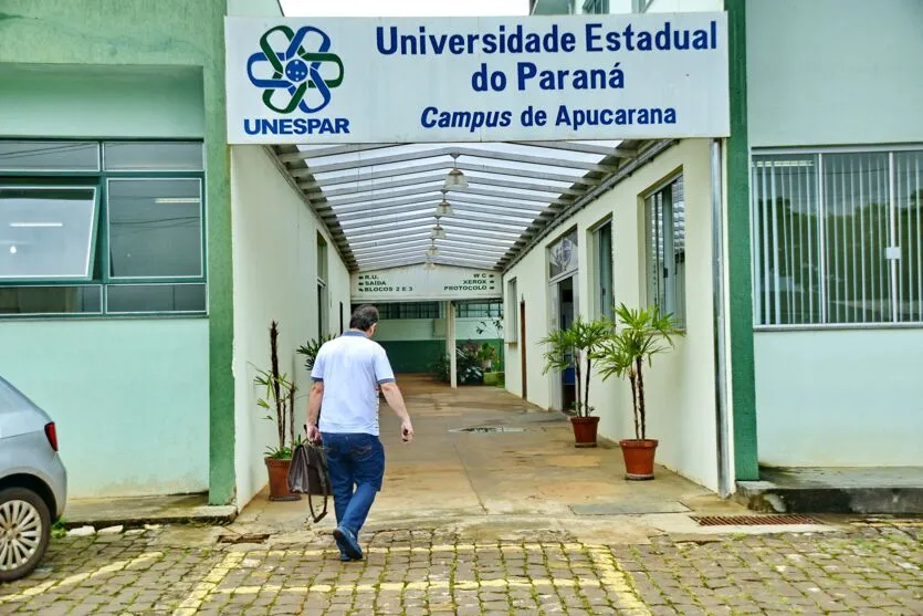 Cerca de 160 professores da Unespar de Apucarana vão cruzar os braços na segunda-feira (15)