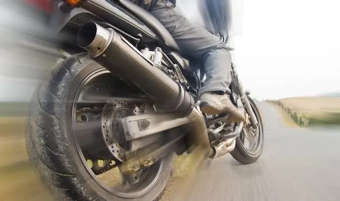 O condutor da moto foi preso