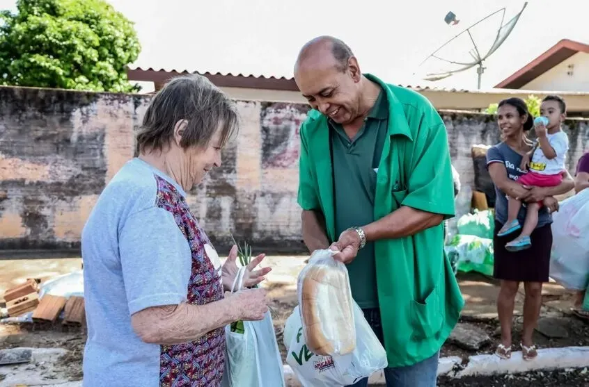 A cada quatro quilos de materiais recicláveis levados, a pessoa receberá em troca um quilo de hortifrúti