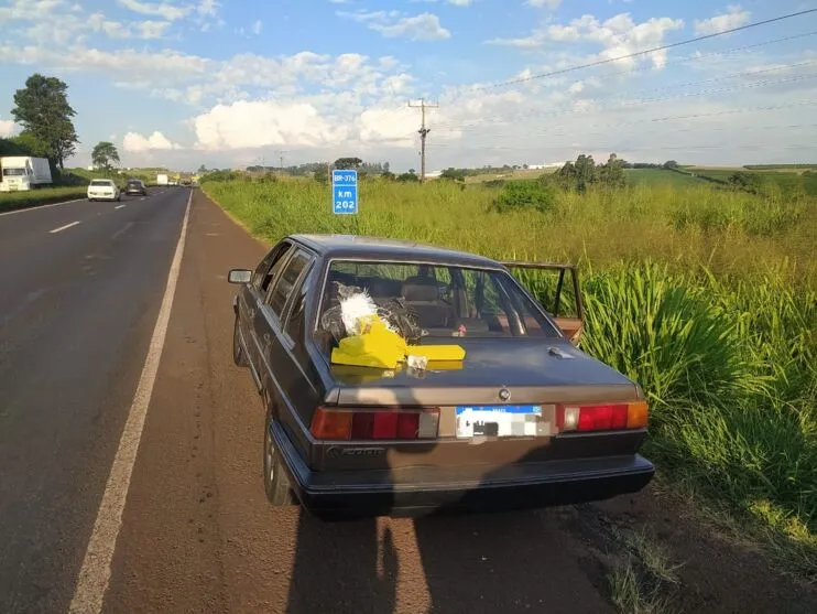 Ao todo, após a pesagem, totalizou 3,9 kg divididos em seis tabletes