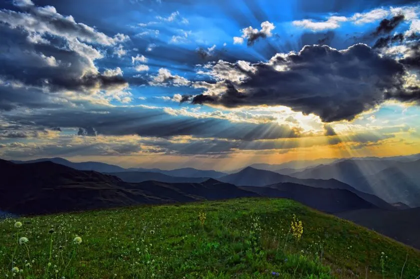 Caminho espiritual com a conexão do vento, da água e da natureza