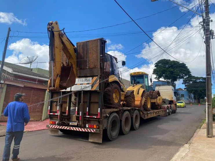 Carreta transportava maquinário