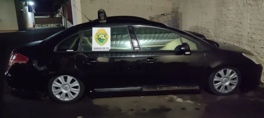 Citroen C4 foi apreendido durante a noite de quarta