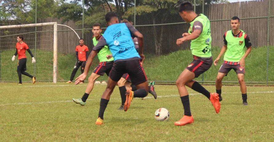 Jogadores do sub-20 durante treinamento