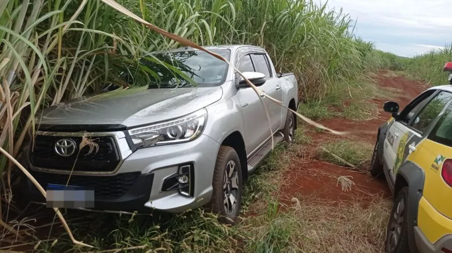 O carro foi furtado no dia anterior da cidade de São Pedro do Ivaí.