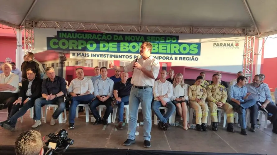 Ratinho Junior discursa durante evento em Ivaiporã