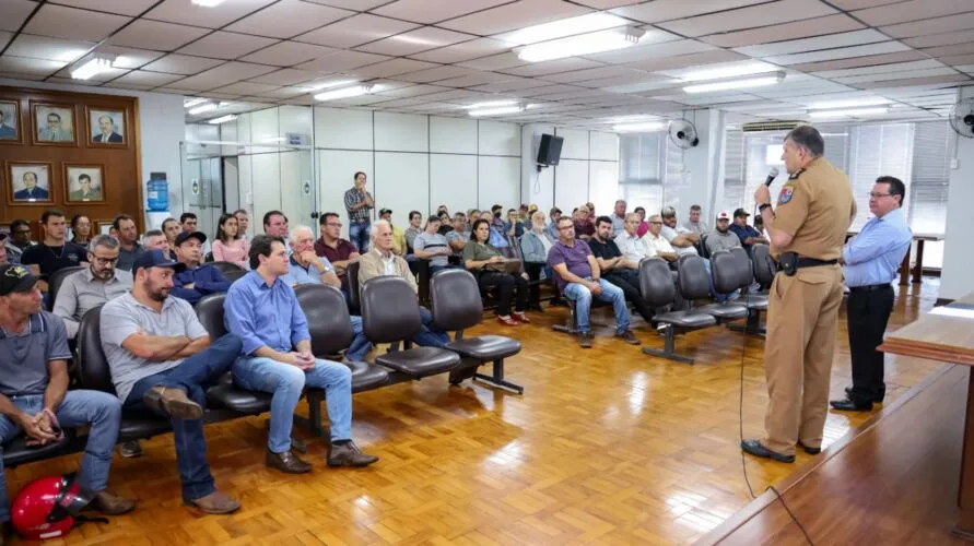 Reunião aconteceu nesta terça-feira na Prefeitura de Apucarana