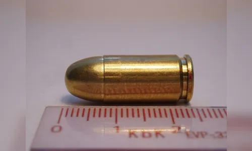Califórnia: projéteis de calibre 9 milímetros são encontrados em posto