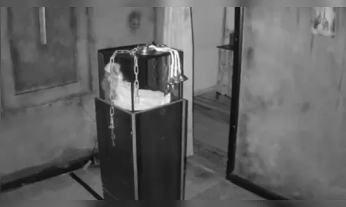 Boneca 'Annabelle do Reino Unido' é flagrada se mexendo; vídeo