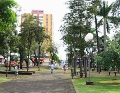 A confusão aconteceu na Praça Interventor Manoel Ribas