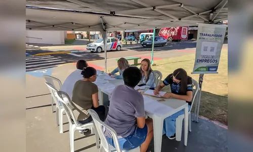 Agência atende trabalhadores da Vila Reis em ação itinerante