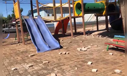 Praça em Jardim Alegre é vandalizada, prefeito registra denúncia