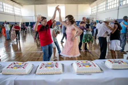 Baile foi realizado nesta sexta-feira (12)