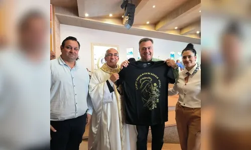 Beto Preto representa governador durante evento, em Lunardelli