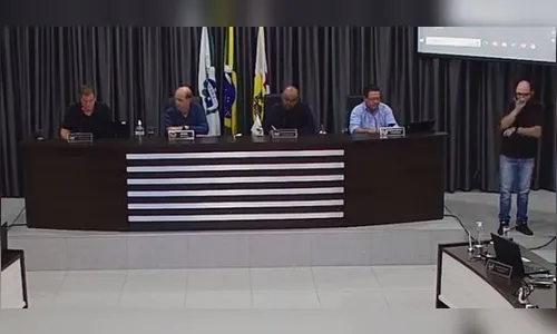 Câmara de Apucarana aprova contas de 2021 do prefeito Junior da Femac