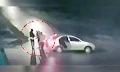 Homens são levados até o 'meio da rua' e executados a tiros no PR