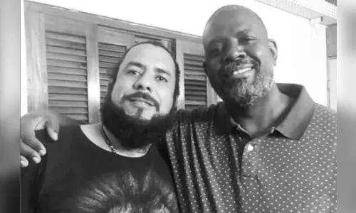 Péricles homenageia integrante de sua equipe morto após espancamento