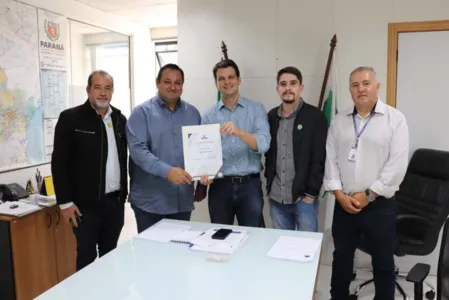 Eduardo Pimentel com o prefeito de Lunardelli, Reinaldo Grolla