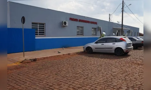 Homem alterado e coberto de sangue tumultua PAM de Rio Bom