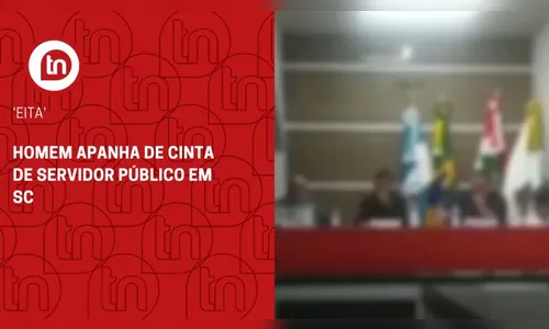 Homem apanha de cinta de servidor público em SC