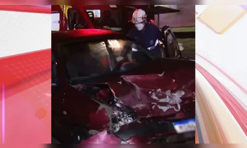 Motorista embriagado abandona grávida de gêmeos em local de acidente