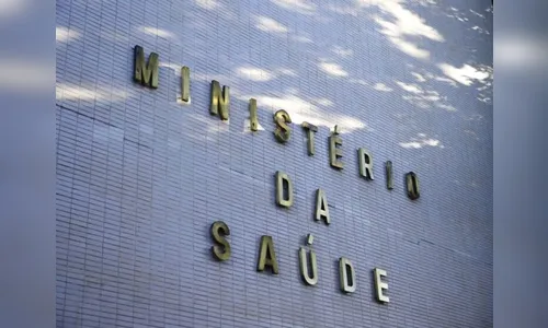 Saúde monitora 1º caso suspeito de gripe aviária em humano