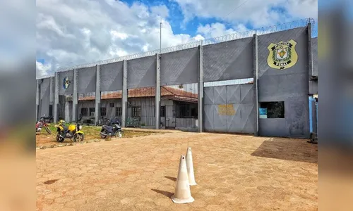 Policial penal é presa suspeita de abusar do próprio filho de 7 anos