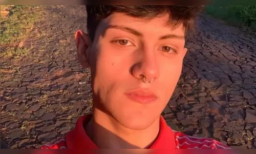 Jovem desarmado é morto a tiros ao cruzar com perseguição da PM