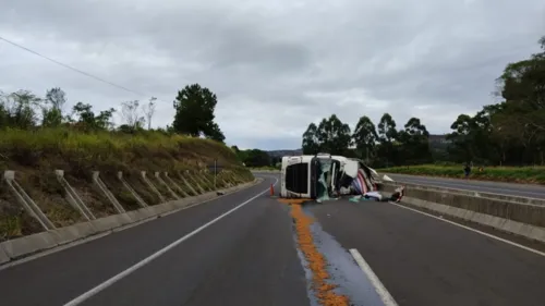 O motorista ficou ferido