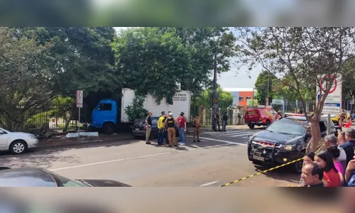 Mulher morre atropelada por caminhão desgovernado em Londrina