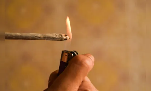 Aluno é apreendido com cigarro de maconha em colégio de Arapongas