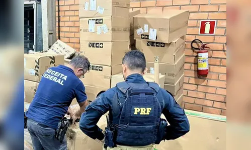 PRF e Receita Federal apreendem mais de 2 toneladas de celulares no PR