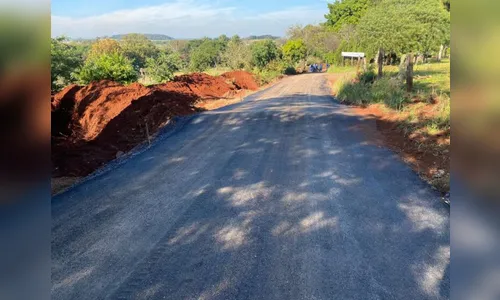 Obra de asfalto no prolongamento da Rua Kishishi Fukuda é executada