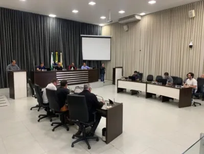 Sessões extraordinárias foram realizadas nesta quinta