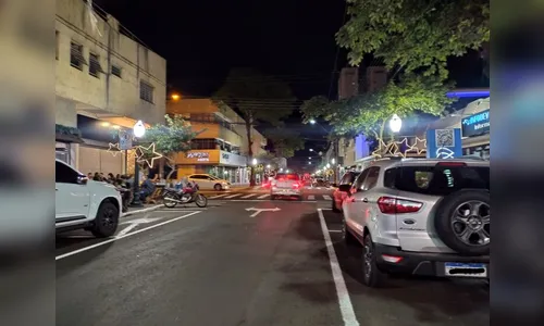 Som alto na Rua Oswaldo Cruz, centro de Apucarana