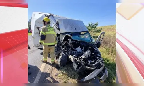 Acidente entre caminhão e van mata pai e filho de 12 anos no Paraná