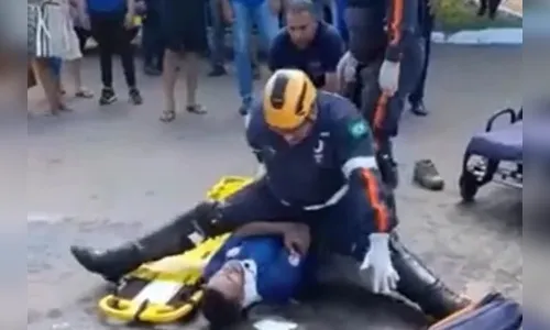 Socorrista do Samu cai sobre paciente e vídeo viraliza; veja