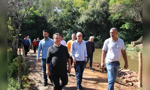 Prefeito de Arapongas recebe diretor do Instituto Água e Terra