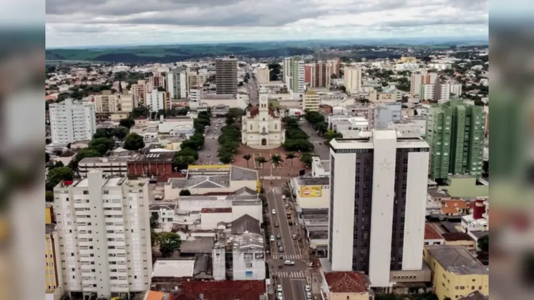Imagem ilustrativa da notícia Todos querem o PL, partido de Bolsonaro, em Apucarana