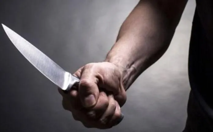 O homem portava uma faca com 20cm de lâmina e cabo com 7cm