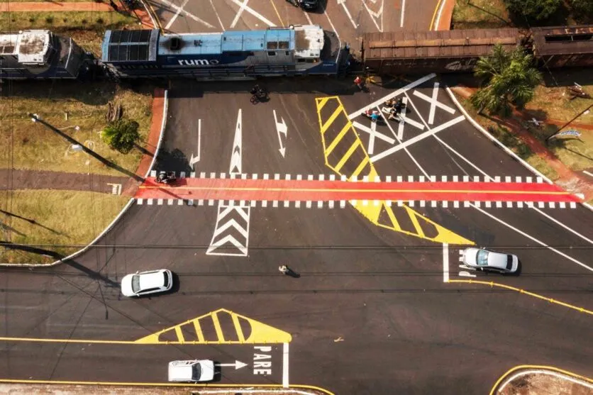 73 municípios do Paraná têm travessias de trem