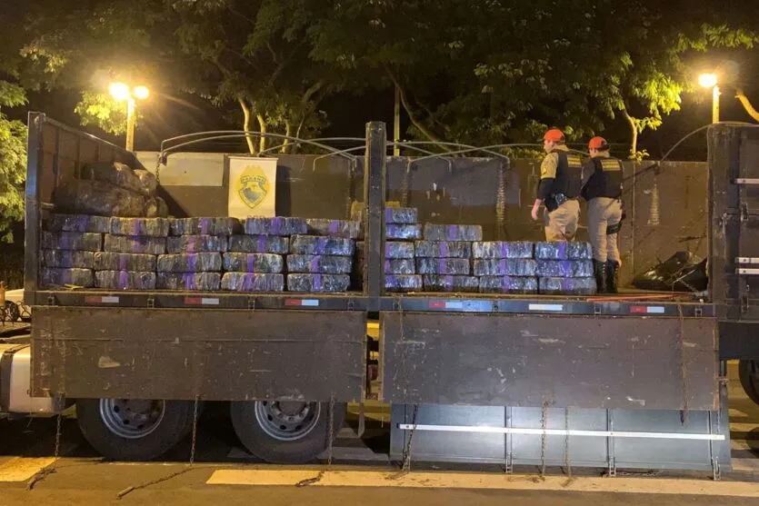 A droga estava na carroceria de um semirreboque