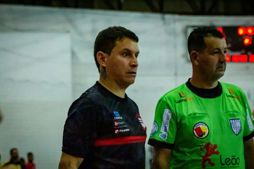 Beto Silvero, treinador do Apucarana Futsal