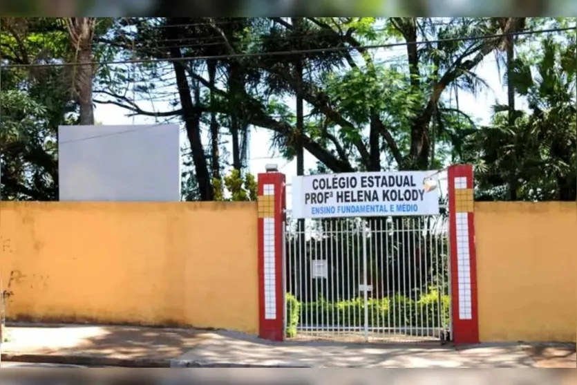 Colégio Estadual Helena Kolody, em Cambé