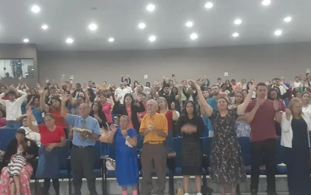 Evento da congregação ocorreu no auditório municipal